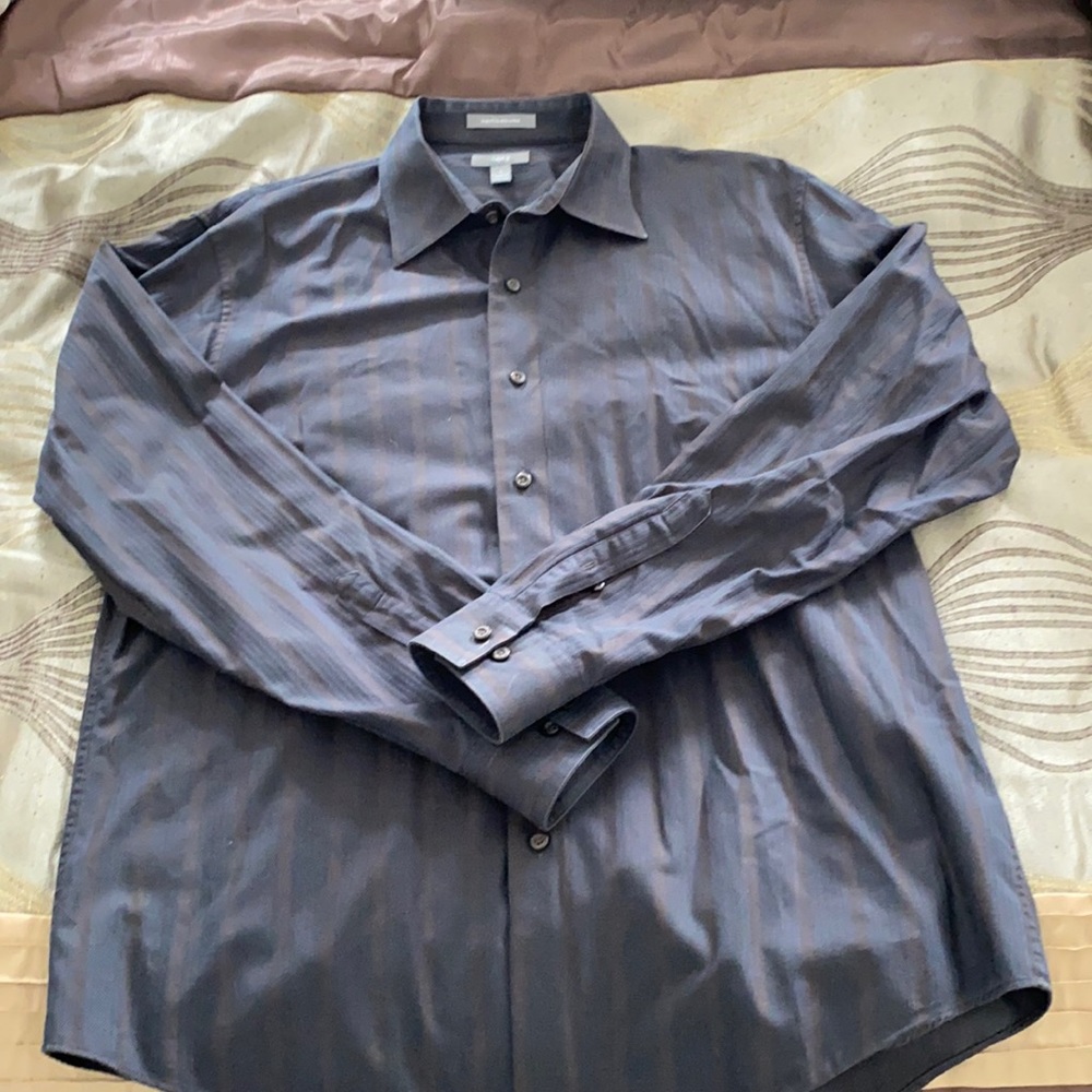 🎈 Men’s Dress shirt by Apt. 9